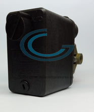 Cargar imagen en el visor de la galería, Presostato Telemecanique XMPR25C2131 - 25 bar- G 1/4 hembra - 3 NC- Mando perilla ON / OFF
